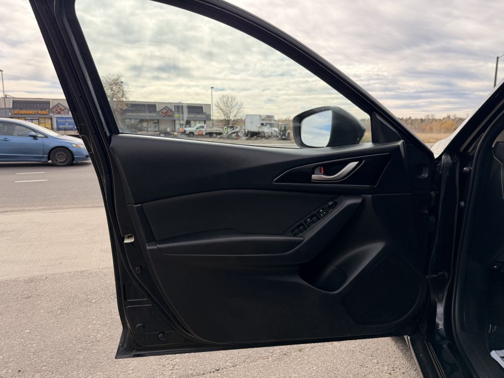 2016 Mazda Mazda3 Image 14