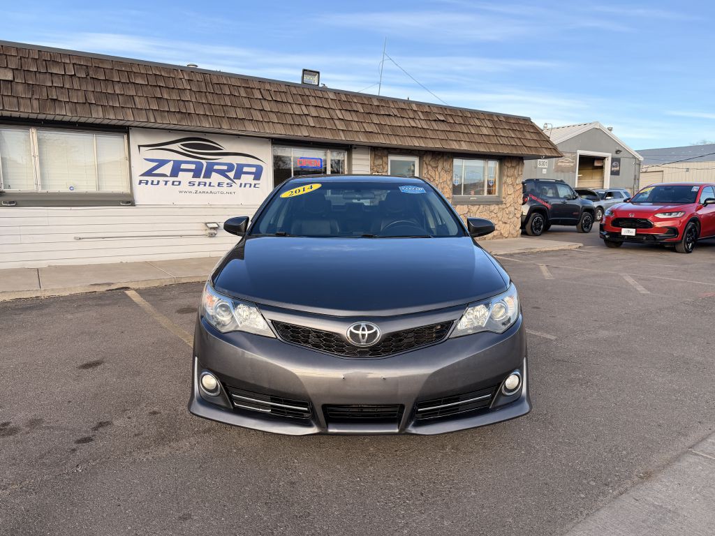2014 Toyota Camry Image 2