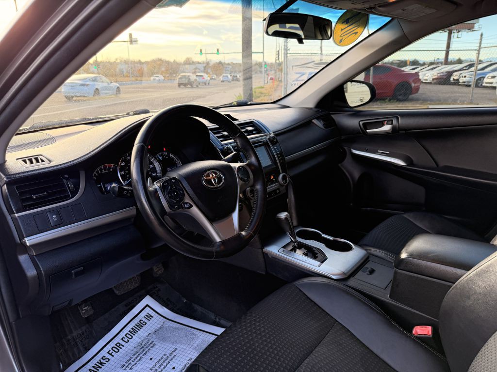 2014 Toyota Camry Image 11