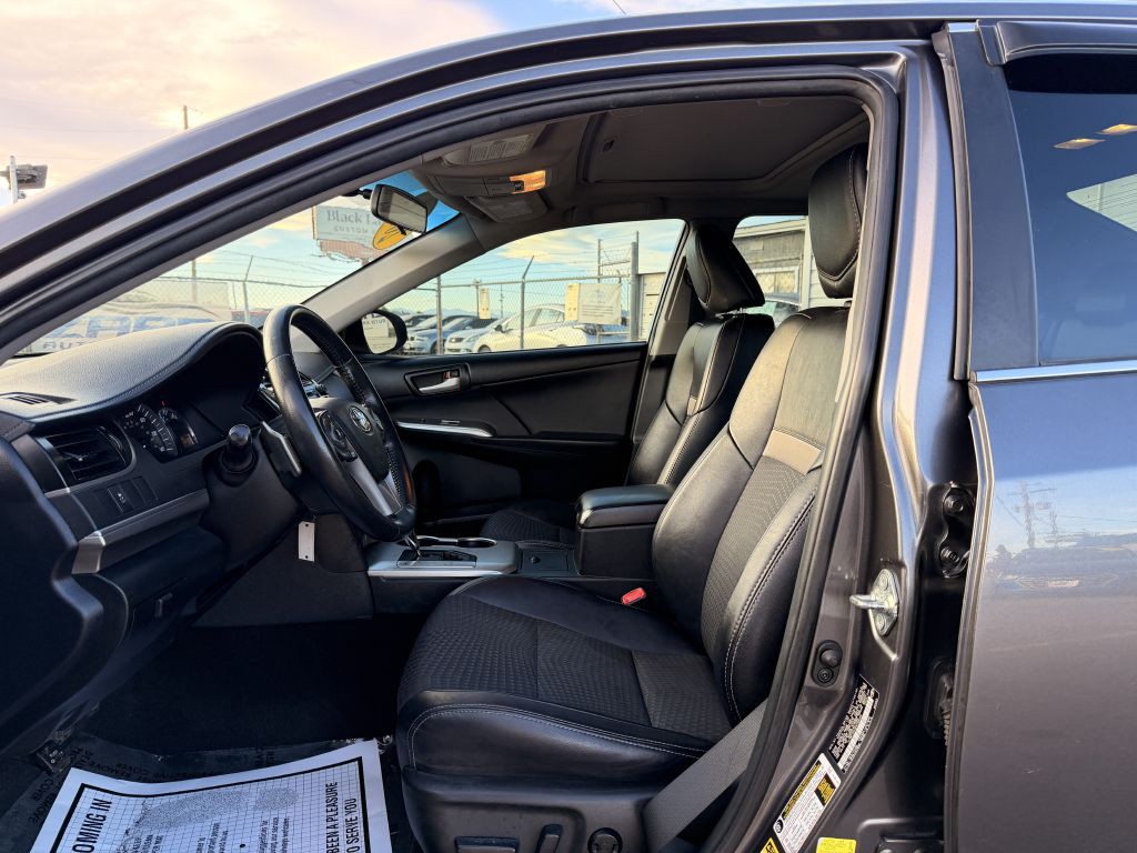 2014 Toyota Camry Image 12