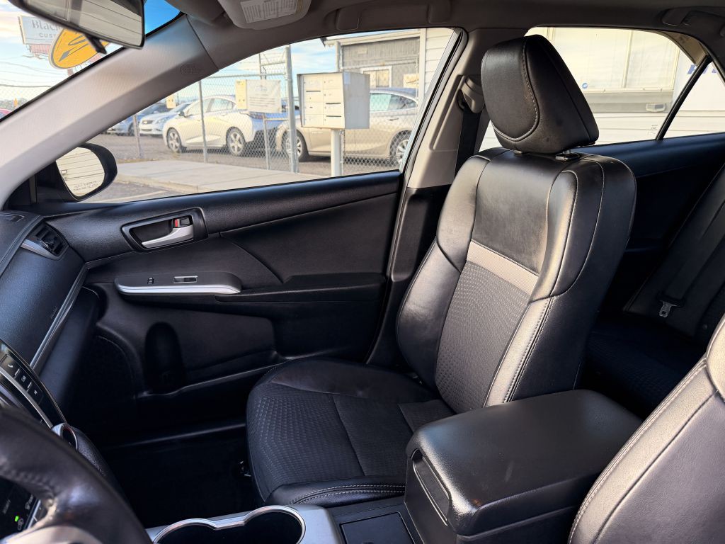2014 Toyota Camry Image 14