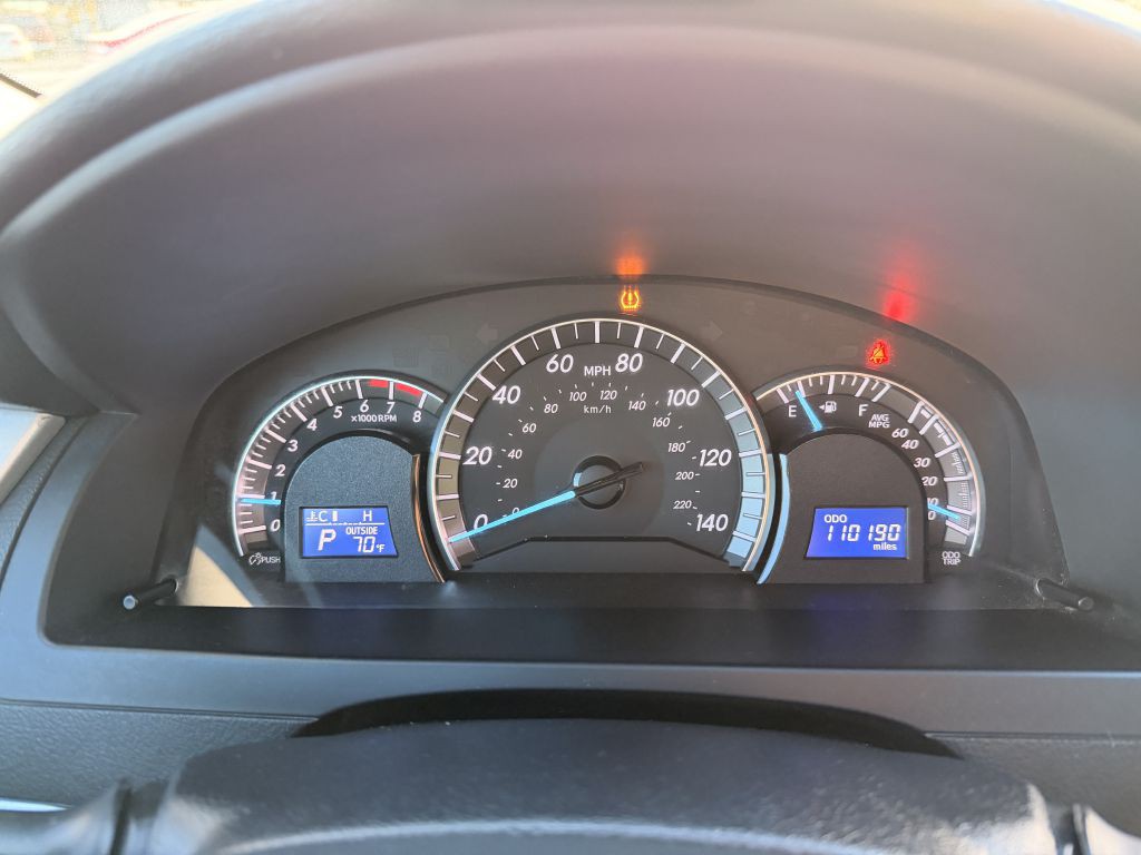 2014 Toyota Camry Image 22