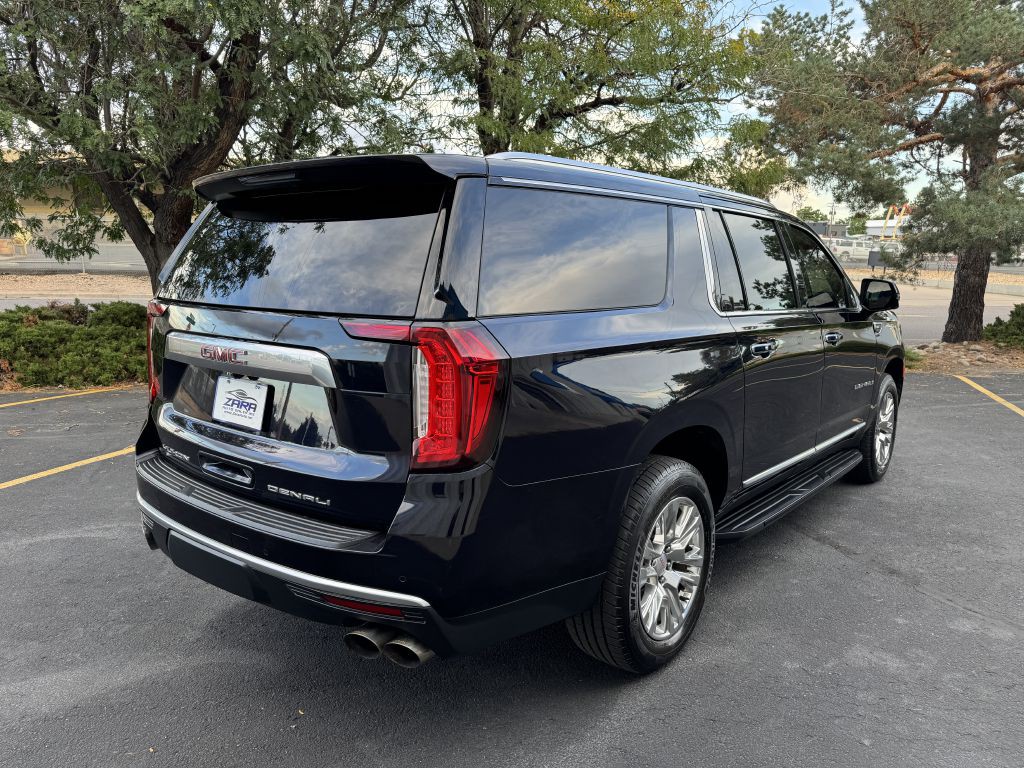 2022 GMC Yukon Image 7