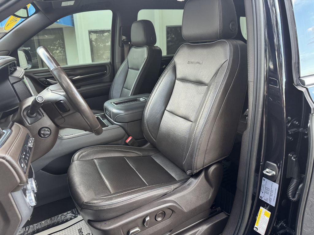 2022 GMC Yukon Image 12