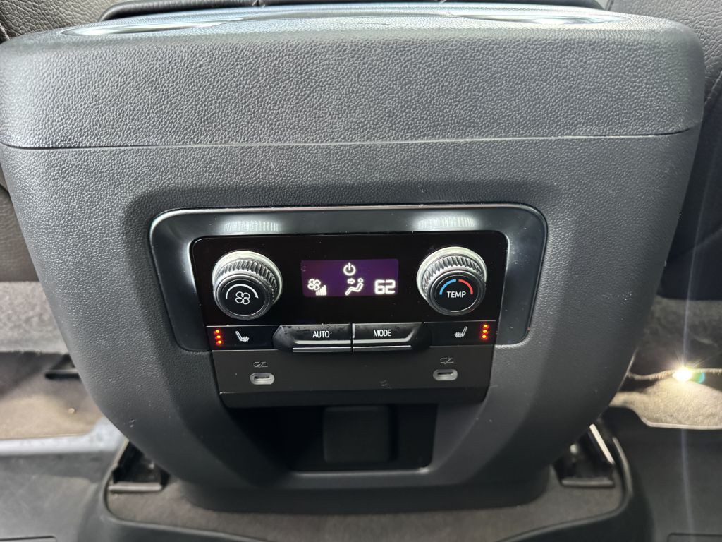 2022 GMC Yukon Image 19