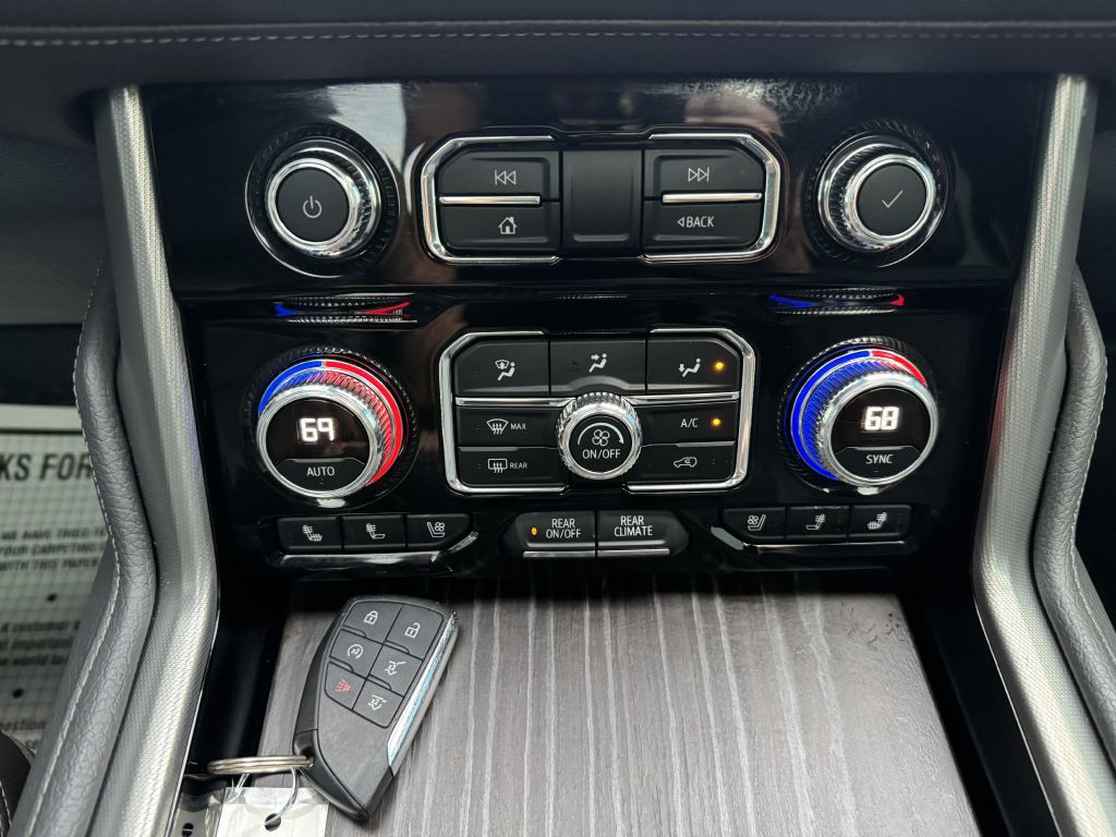 2022 GMC Yukon Image 22