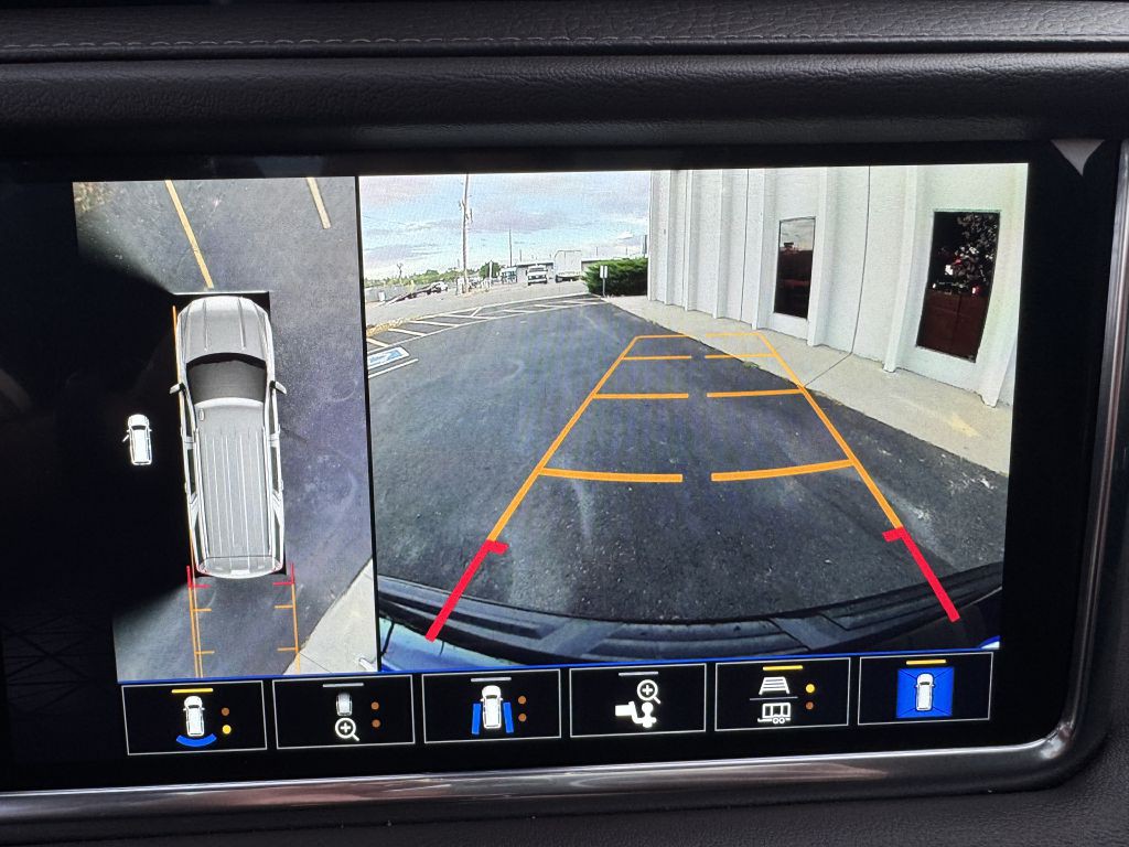 2022 GMC Yukon Image 29