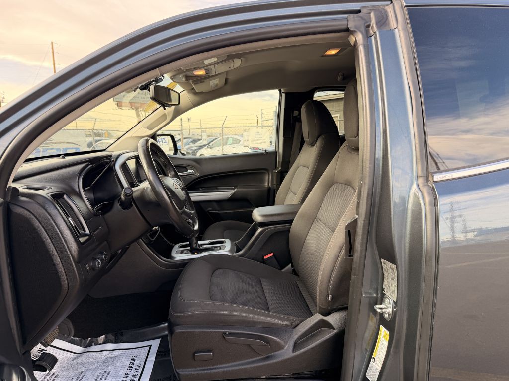 2015 Chevrolet Colorado Image 12