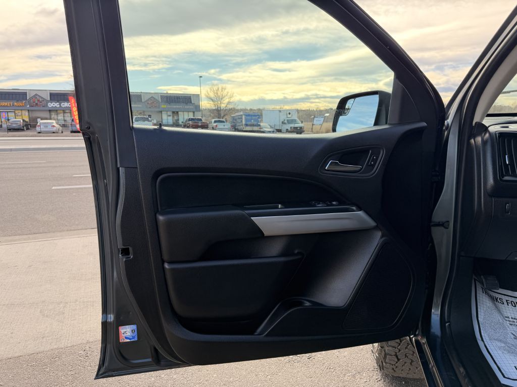 2015 Chevrolet Colorado Image 15