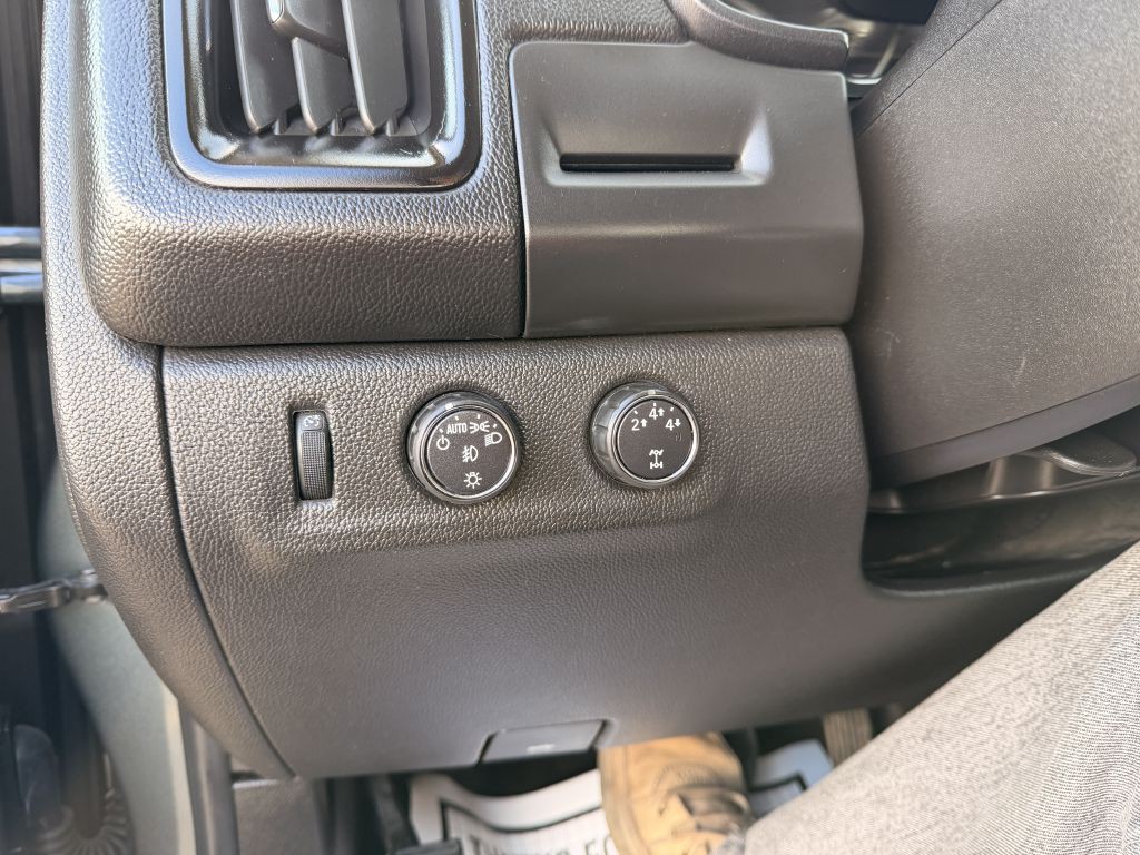 2015 Chevrolet Colorado Image 25