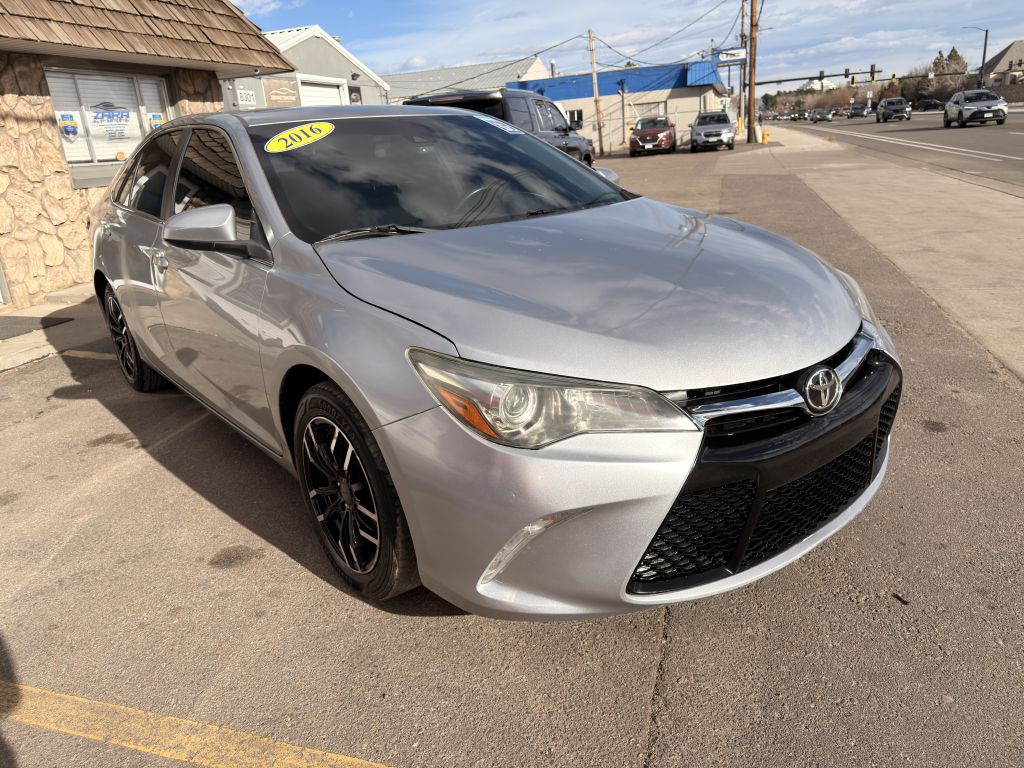 2016 Toyota Camry Image 9