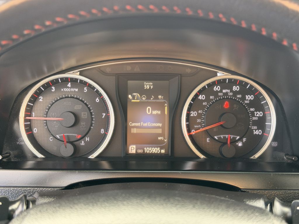 2016 Toyota Camry Image 21