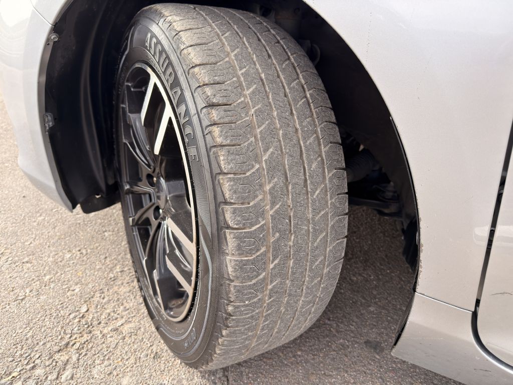 2016 Toyota Camry Image 27