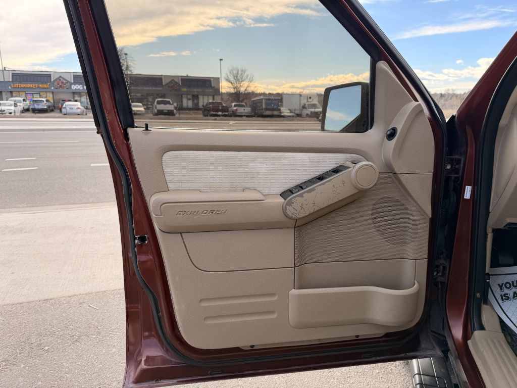 2009 Ford Explorer Image 17