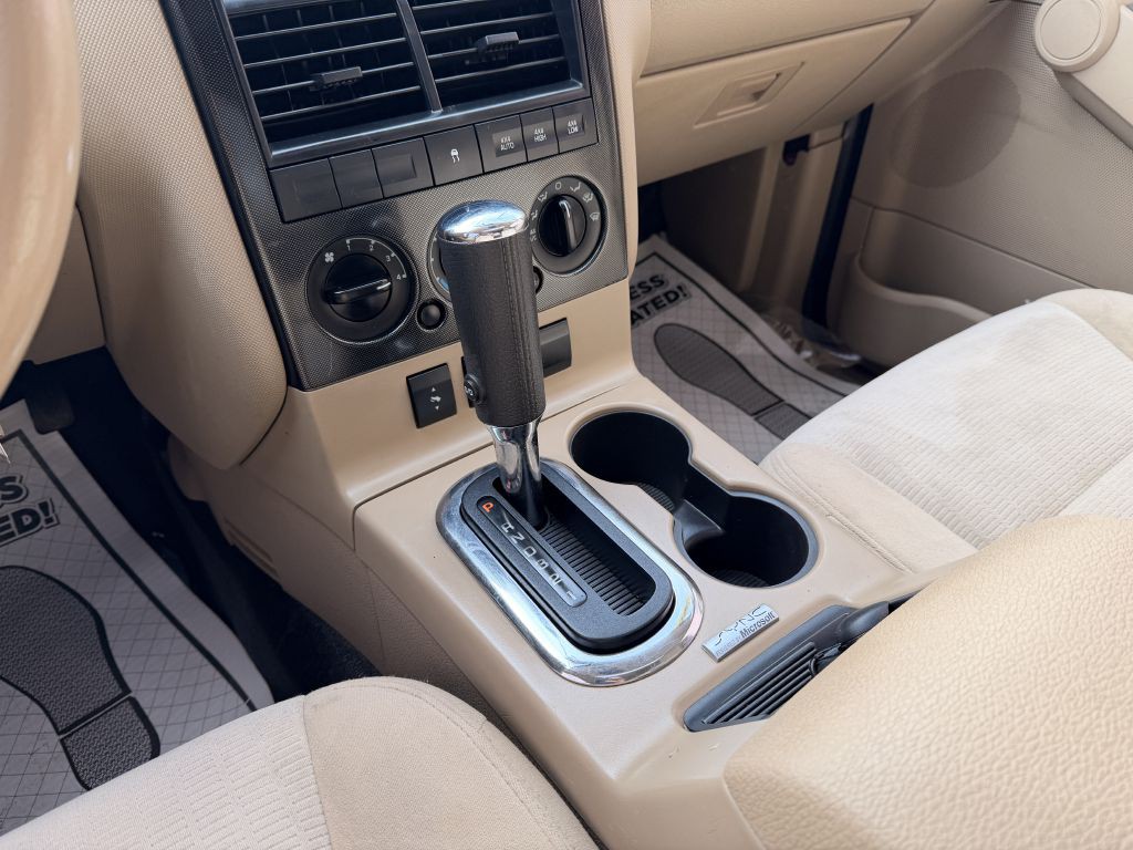 2009 Ford Explorer Image 21