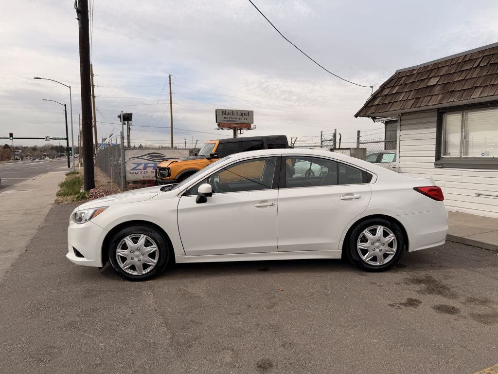2017 Subaru Legacy Image 4
