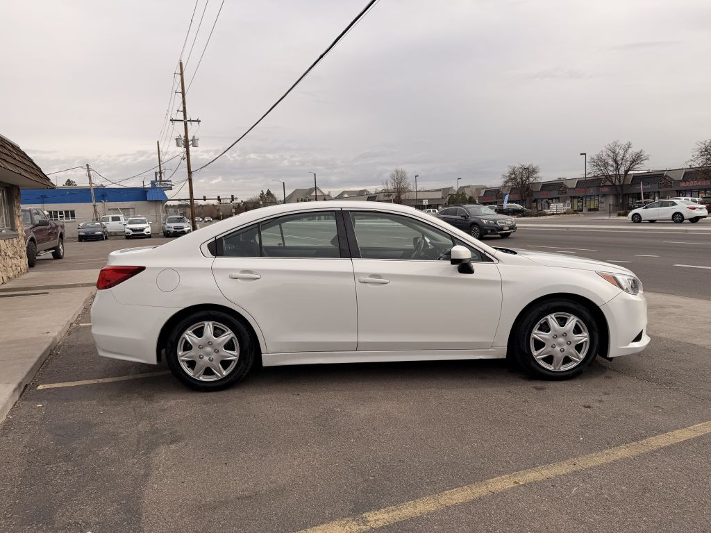 2017 Subaru Legacy Image 8