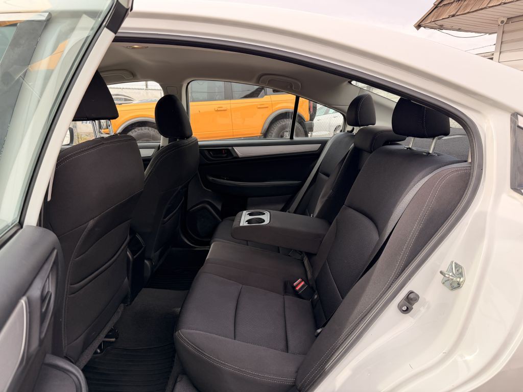 2017 Subaru Legacy Image 16