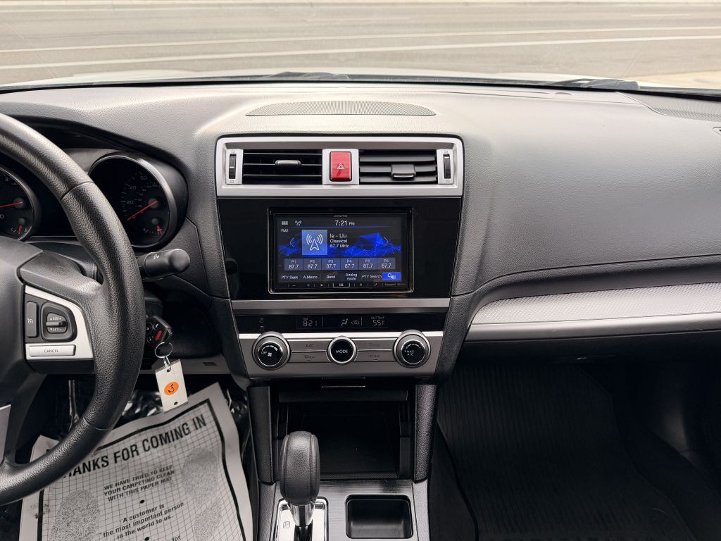 2017 Subaru Legacy Image 18