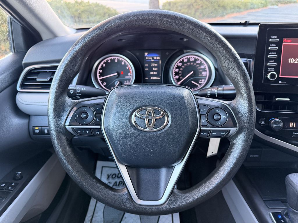 2023 Toyota Camry Image 21