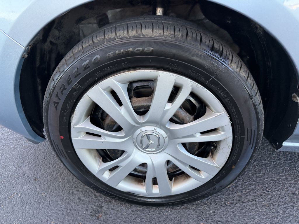 2013 Mazda Mazda2 Image 24