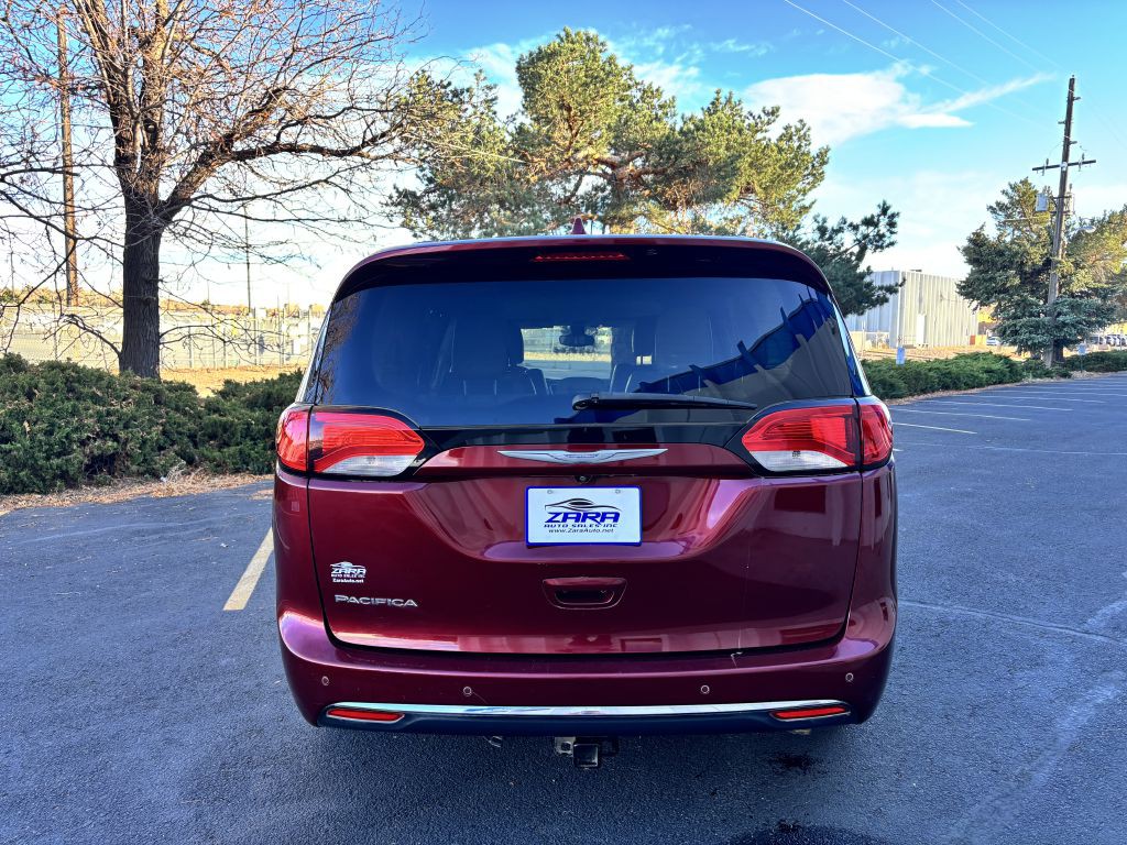 2017 Chrysler Pacifica Image 6