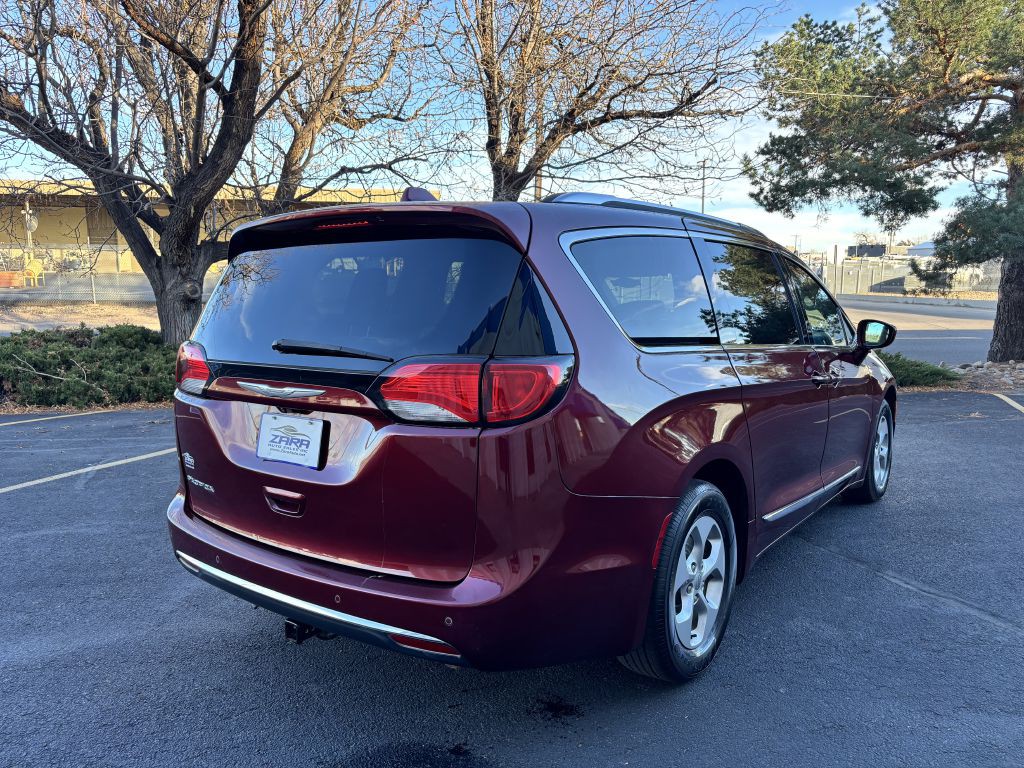 2017 Chrysler Pacifica Image 7