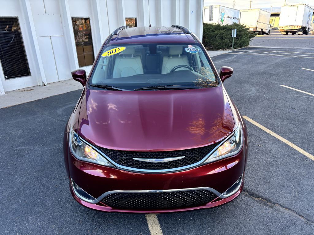 2017 Chrysler Pacifica Image 10