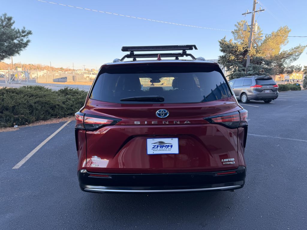 2023 Toyota Sienna Image 6