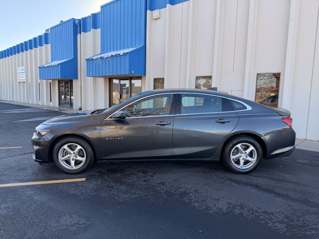 2017 Chevrolet Malibu Image 4