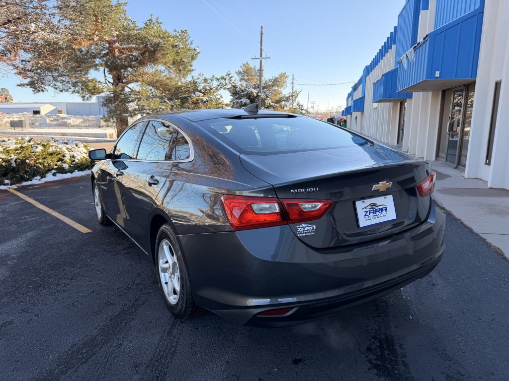 2017 Chevrolet Malibu Image 5