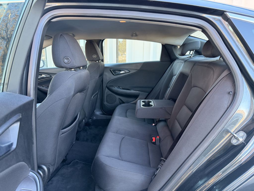 2017 Chevrolet Malibu Image 15