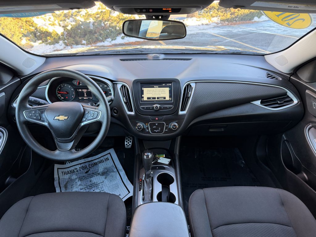 2017 Chevrolet Malibu Image 16