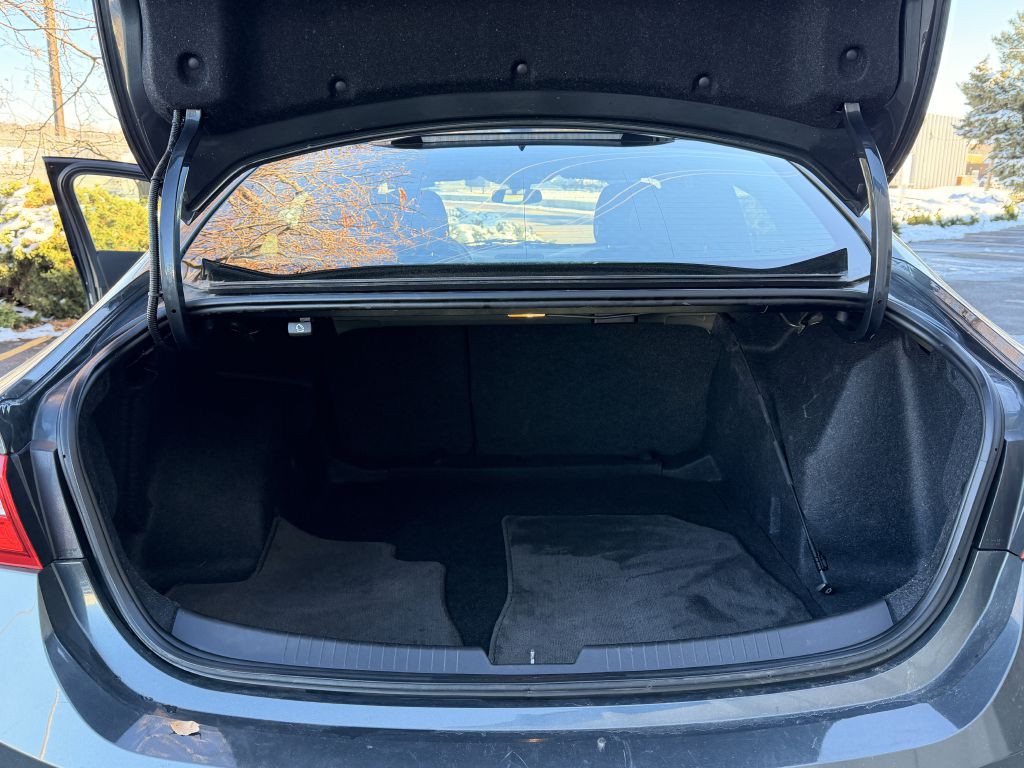 2017 Chevrolet Malibu Image 24