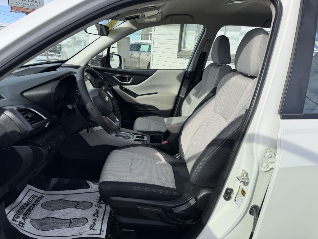 2022 Subaru Forester Image 11