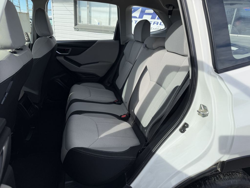 2022 Subaru Forester Image 16