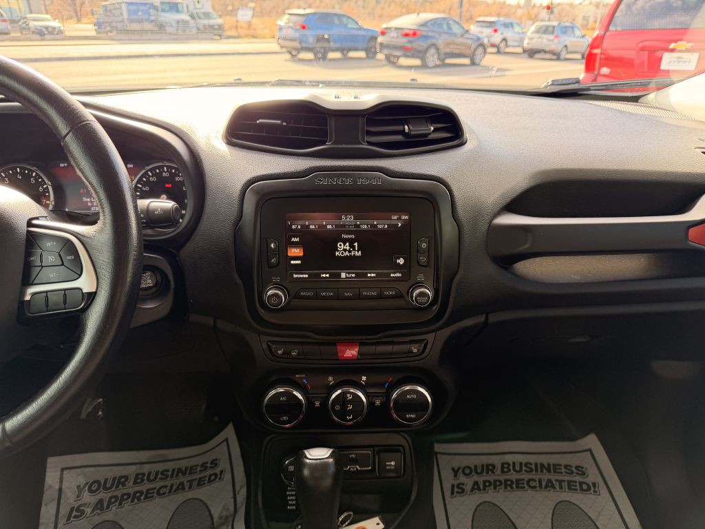 2015 Jeep Renegade Image 18