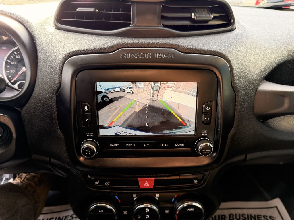 2015 Jeep Renegade Image 23