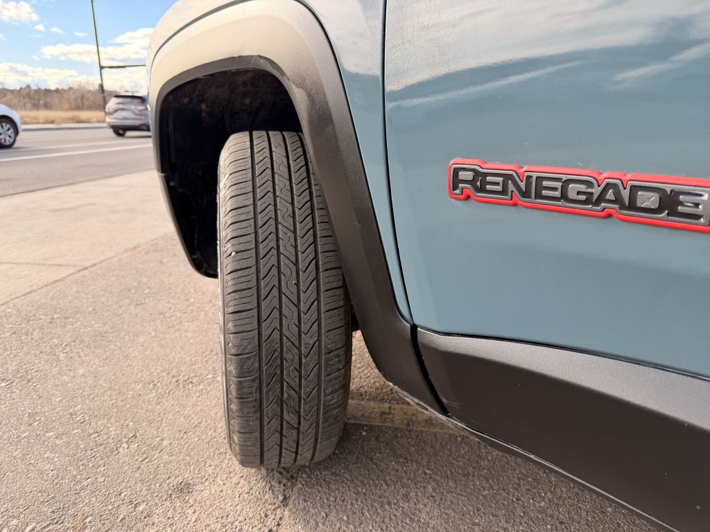 2015 Jeep Renegade Image 29