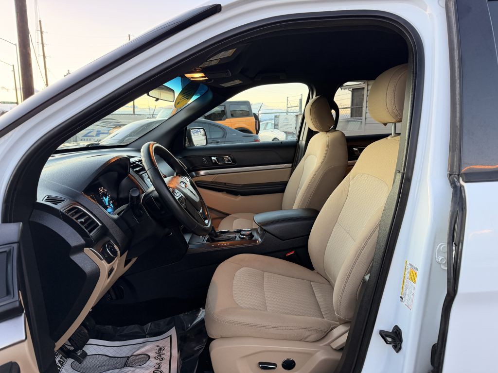 2016 Ford Explorer Image 12