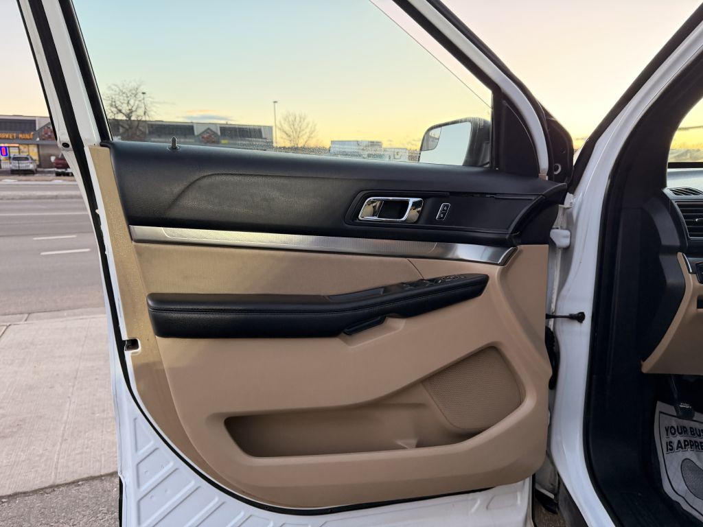2016 Ford Explorer Image 14