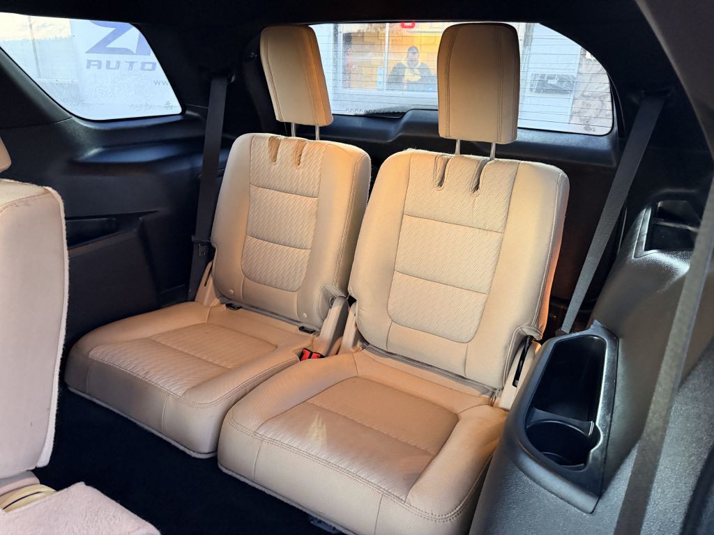 2016 Ford Explorer Image 16