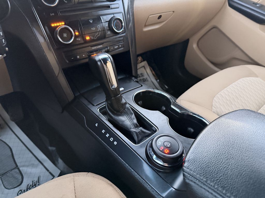 2016 Ford Explorer Image 19