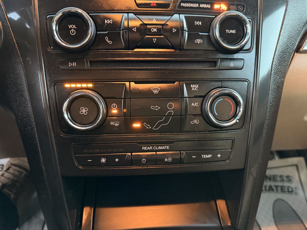 2016 Ford Explorer Image 25