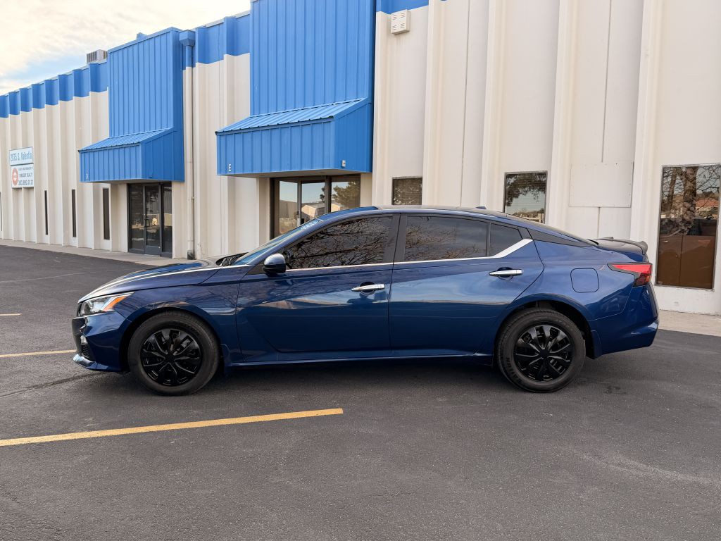 2019 Nissan Altima Image 2