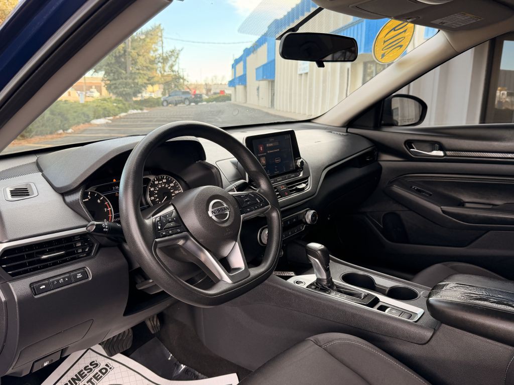 2019 Nissan Altima Image 8
