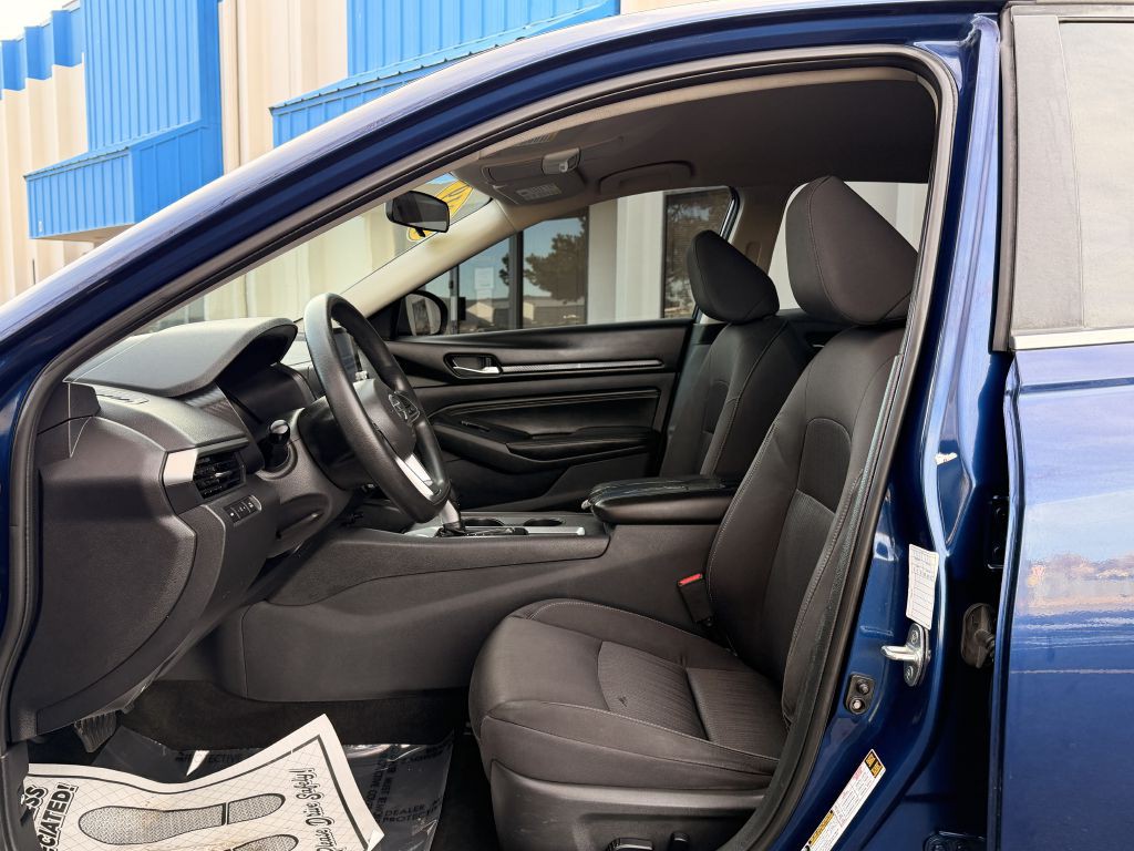 2019 Nissan Altima Image 9