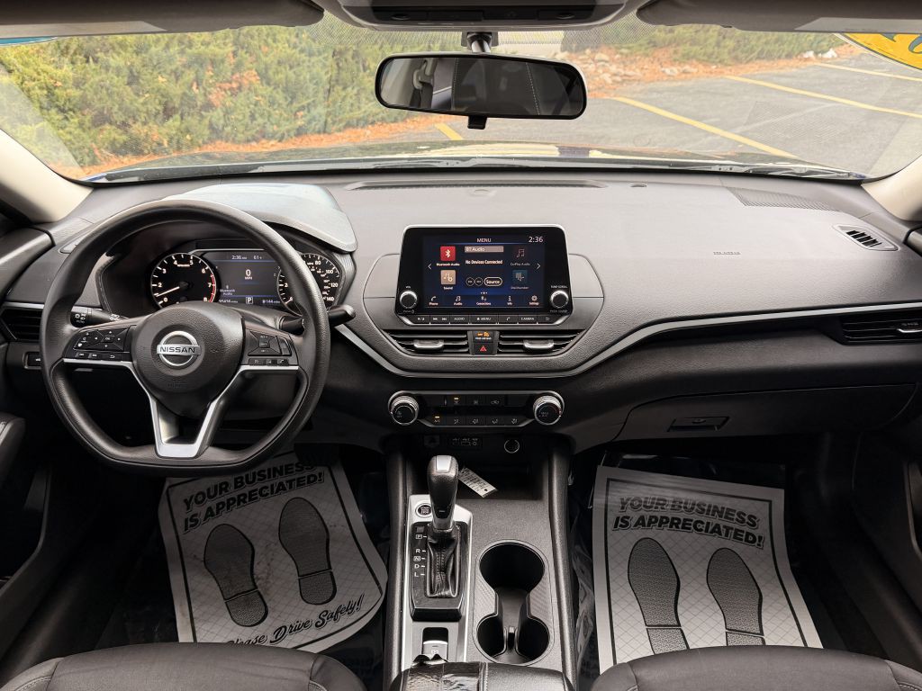 2019 Nissan Altima Image 14