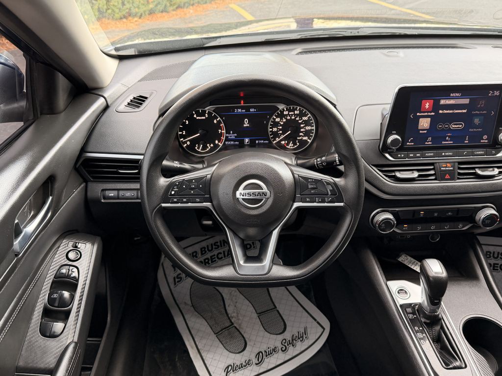2019 Nissan Altima Image 17