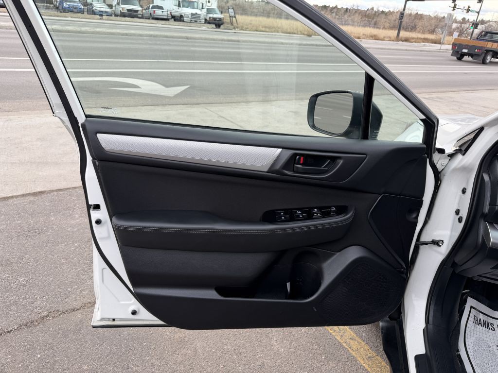 2018 Subaru Outback Image 16